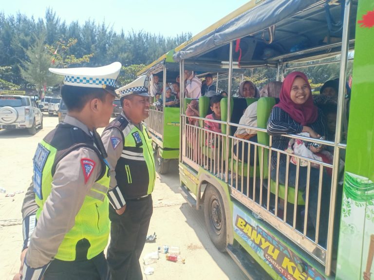 Tidak Standar SNI, Sat Lantas Imbau Kereta Kelinci Tidak Beroperasi di Jalan Raya
