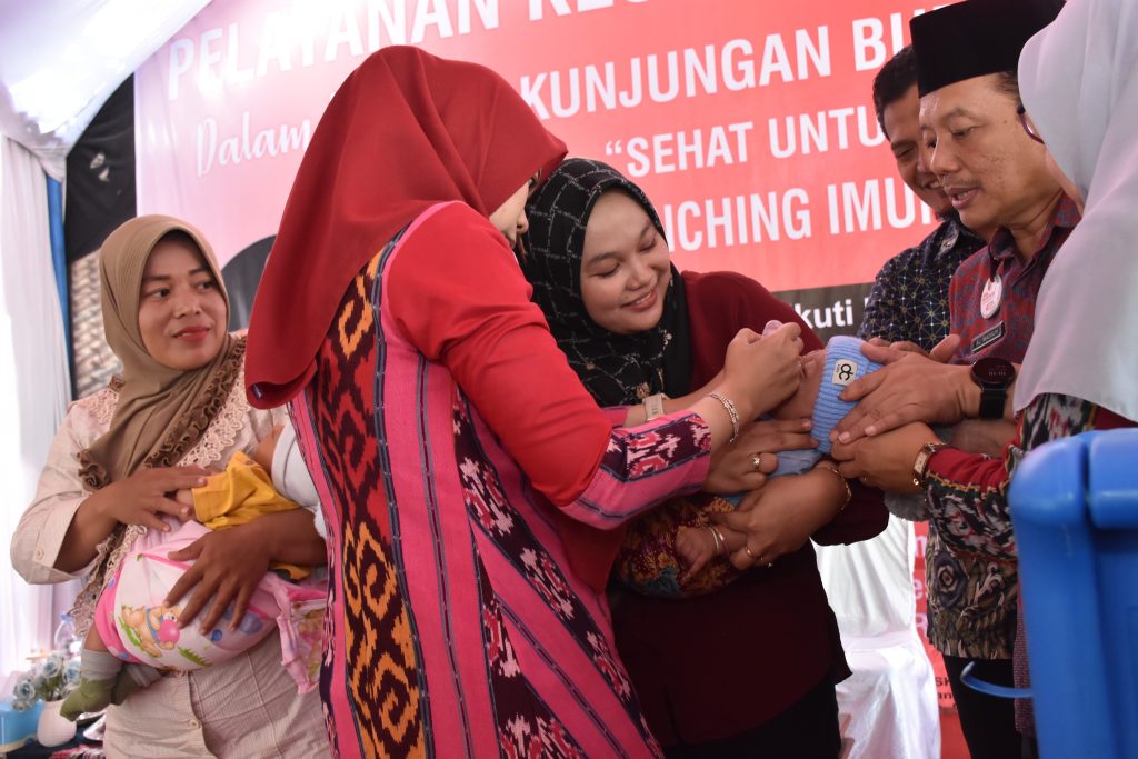 Bupati Eisti'anah Ajak Orang Tua Mendukung Vaksinasi Rotavirus untuk Kesehatan Anak