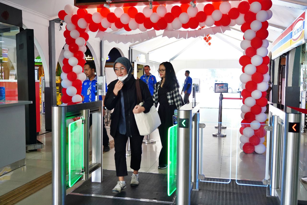 Penumpang Mulai Banjiri Stasiun-stasiun Jelang Libur HUT RI