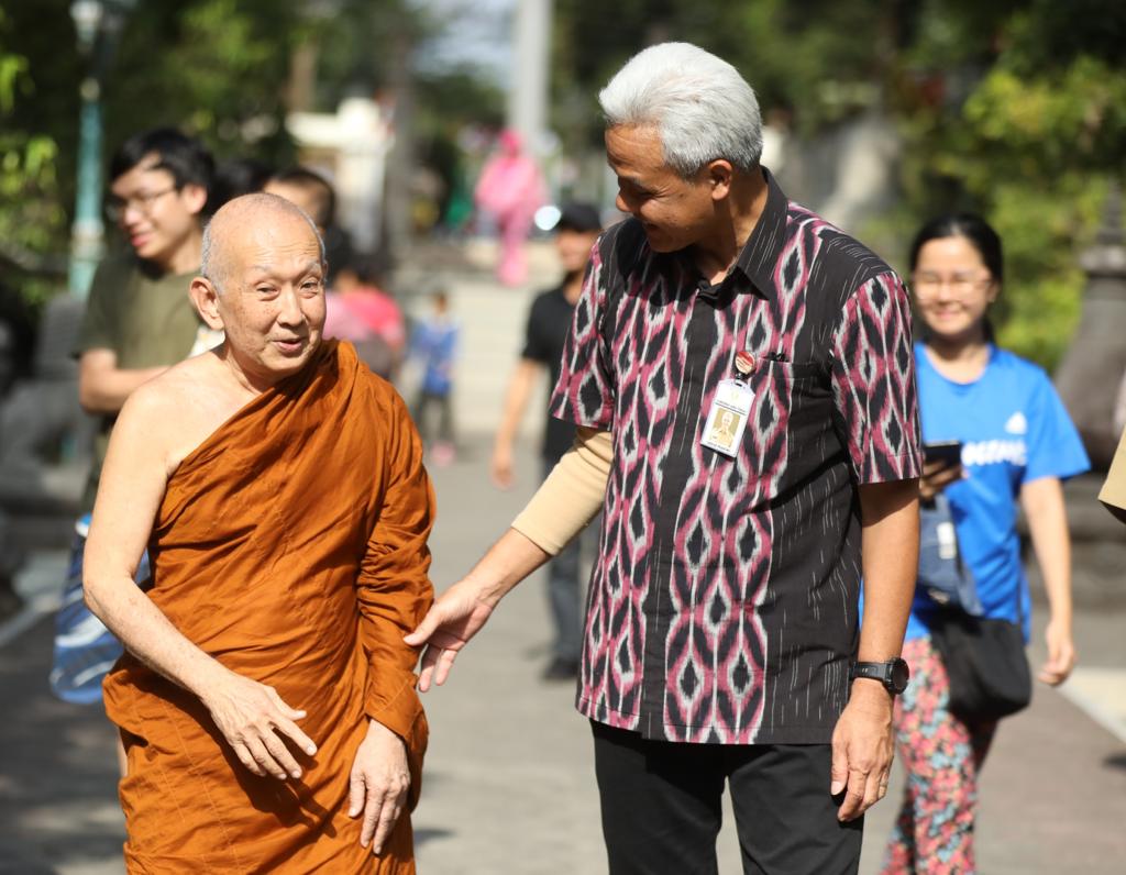Sambut Kedatangan Ganjar, Bhante Pannavaro Ceritakan Toleransi Beragama di Magelang