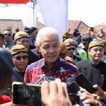 Gubernur Ganjar Dorong Pabrikan Prioritaskan Tembakau Petani Lokal