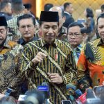Presiden Jokowi didampingi Ketua MPR RI Bambang Soesatyo, Seskab Pramono Anung, pada Peringatan Hari Konstitusi, di Gedung MPR RI, Senayan, Jakarta, Jumat (18/08).