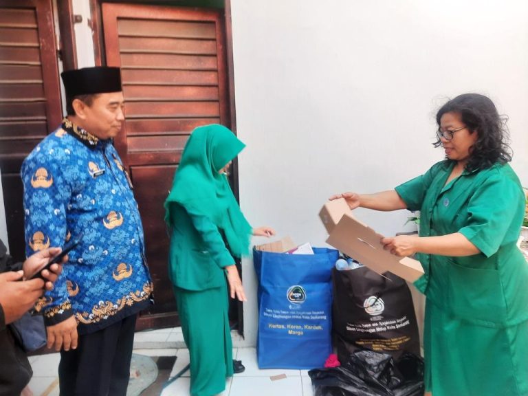 DLH Pemkot Semarang Targetkan Pengurangan Sampah Hingga 30 Persen