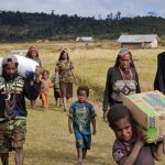 Kapolri Salurkan 264,7 Ton Beras dan 1.500 Paket Sembako untuk Warga Papua Terdampak Kekeringan