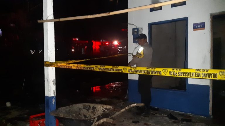 Akibat Korsleting, Dua Rumah Kebakaran di Lokasi Berbeda di Desa Lopait - Tuntang.