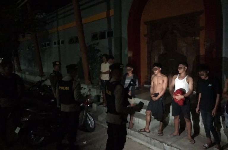 Pesta Miras Oplosan di Balai Jagong, Tujuh Pemuda di Kudus Diciduk Polisi