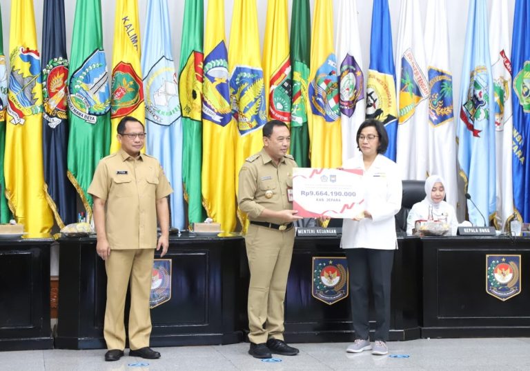 Terbaik Kendalikan Inflasi, Pemkab Jepara Diganjar Insentif Fiskal Sebesar Rp 9.6 Miliar