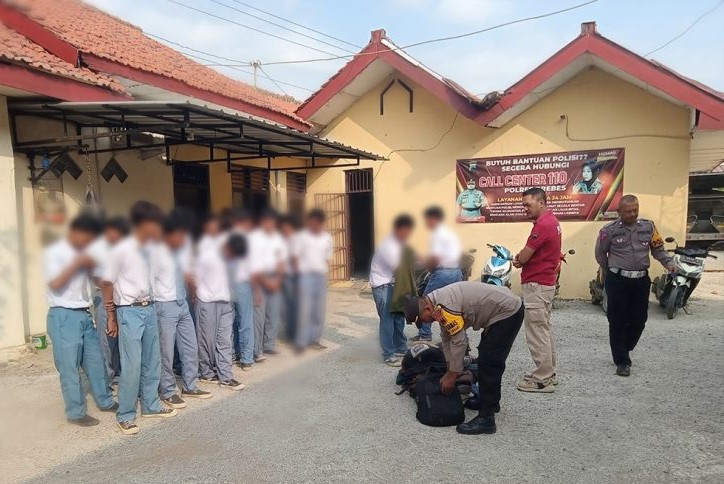 Nongkrong Saat Jam Pelajaran Sekolah, 20 Pelajar Diamankan Polsek Losari