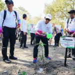 Pecahkan Rekor MURI, Kapolri Ajak Delegasi AMMTC Tanam Pohon di Taman Nasional Komodo