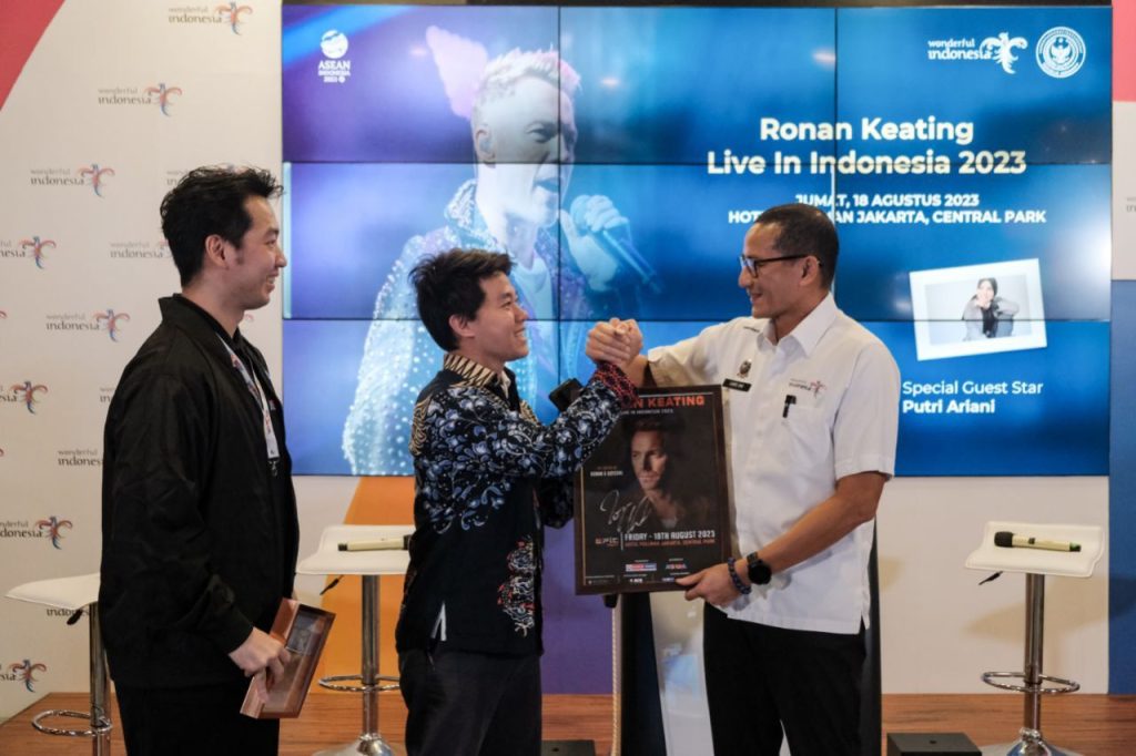 Ronan Keating Bakal Kolaborasi dengan Putri Ariani dalam Konser Bareng