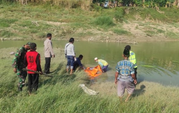 Dua Hari Menghilang, Nenek di Klambu Grobogan Ditemukan Terapung di Sungai Lusi