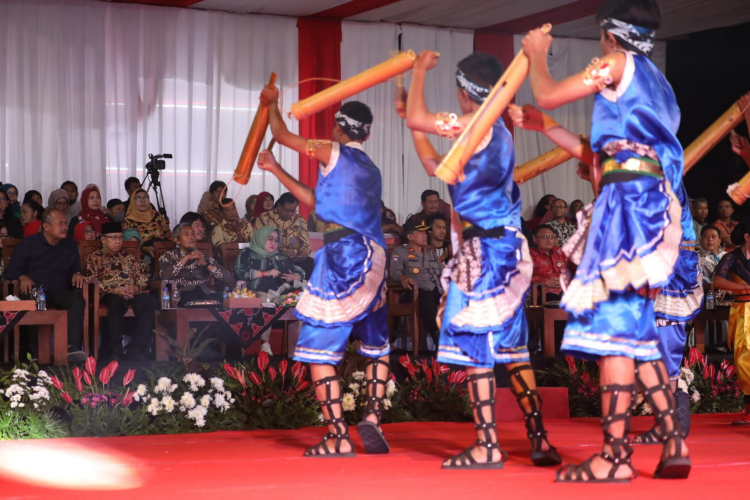 Lewat Parade Seni Budaya, Sekda Pemprov Sosialisasikan Perubahan HUT Jateng