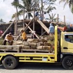 Batuan Candi Lumbung Mulai Dipindah ke Lokasi Awal di Desa Sengi