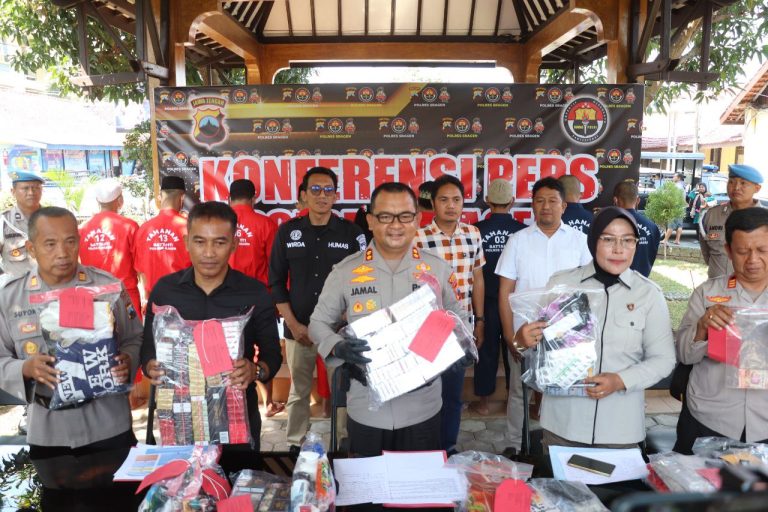 12 TKP Kriminalitas Kurun Waktu 1 Bulan Berhasil Diungkap, Kapolres Sragen; 17 Tersangka Ditahan