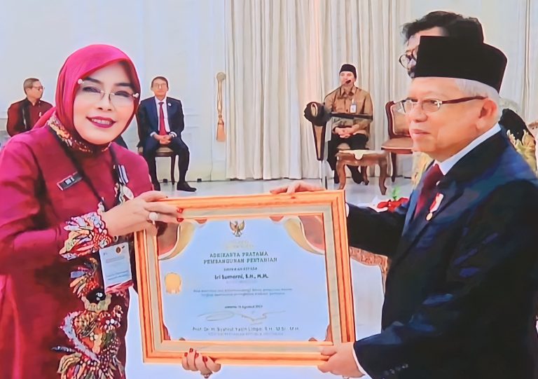 Pemkab Grobogan Terima Penghargaan Adhikarya Pembangunan Pertanian dari Wakil Presiden