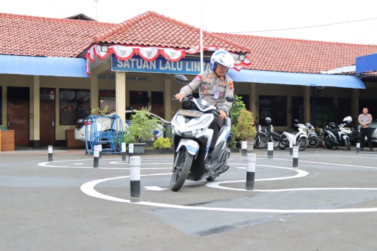 Trek Ujian Praktik SIM Berubah, Dirlantas Polda Jateng: Masyarakat Lebih Mudah Lulus Ujian Paktik