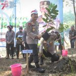 Kapolda Jateng Tanam Ribuan Pohon di Kawasan Penyangga Air Gunungpati Semarang