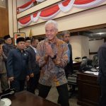 Paripurna Terakhir, Ganjar Beri Apresiasi kepada DPRD Jateng Atas Dukungan yang Luar Biasa