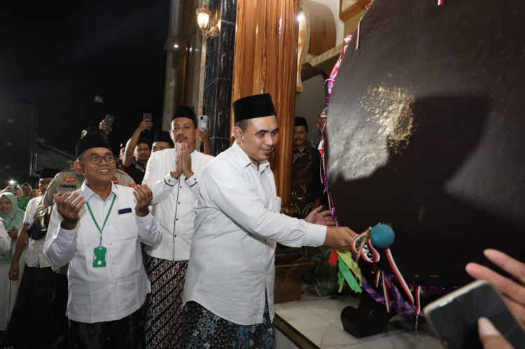 Wagub Taj Yasin Imbau Masjid Juga Dimanfaatkan Sebagai Ruang Sosial