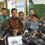 Presiden Jokowi memberikan keterangan pers usai acara peringatan HUT ke-56 ASEAN, di Jakarta, Selasa (08/08).