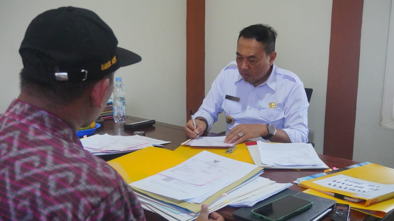 Ngantor di Desa Banyuputih, Pj. Bupati Serap Aspirasi Masyarakat