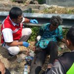 Tergeletak di Jalan Solo-Semarang, Lelaki Tanpa Identitas Dievakuasi Polsek Teras dan PMI  (Foto: Dok Humas Polres Boyolali)