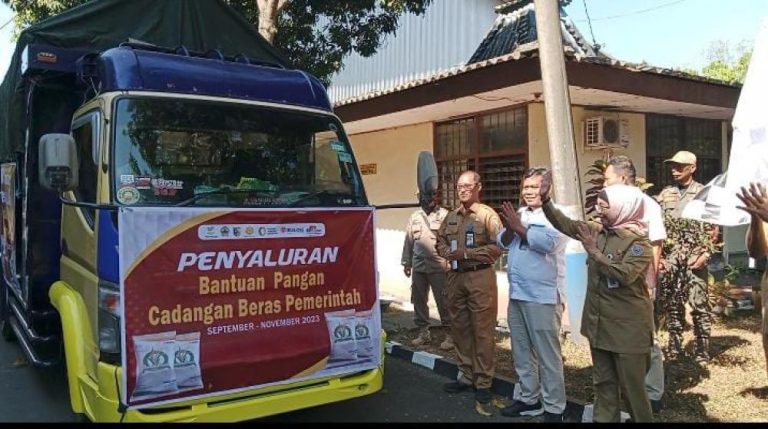 Tekan Kenaikan Harga Beras, Pemkab Batang Mulai Distribusikan Bantuan Pangan (Foto: Dok MC Batang)