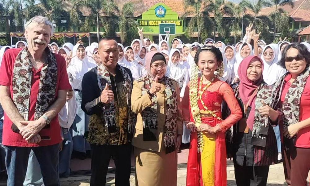 Sukses Bermitra, Giliran Pengajar dari Australia Gelar Pembelajaran di SMAN 2 Batang (Foto: Dok MC Batang)