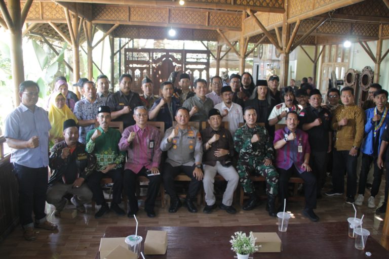 Jaga Stabilitas, Pj Bupati Ajak Ormas Hindari Gesekan Saat Pemilu 2024 (Foto: Dok Diskominfo Jepara)