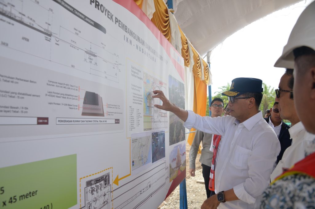 Cek Progres Pembangunan Bandara VVIP di IKN, Menhub: November Mulai Konstruksi (Foto: Dok Kemenhub)