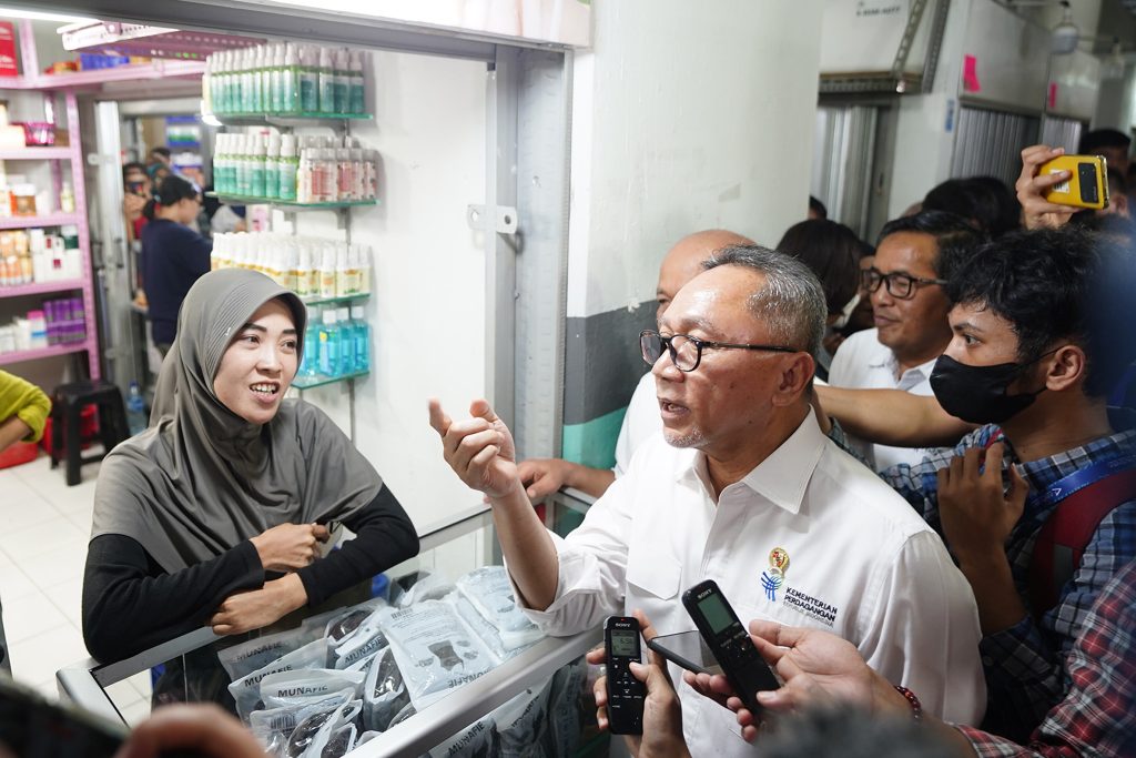 Kunjungi Pasar GrosirAsemka, Mendag: Permendag No. 31 Tahun 2023, Jaga Persaingan Adil dan Sehat (Foto: Dok Kemendag)