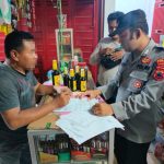 Beberapa Warung Jadi Sasaran Razia Miras yang Digelar Polsek Karangdadap (Foto: Dok Humas Polres Pekalongan)