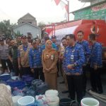 Pemprov Jateng Salurkan Bantuan Air Bersih Kepada Warga Demak (Foto: Dok Kominfo Demak)