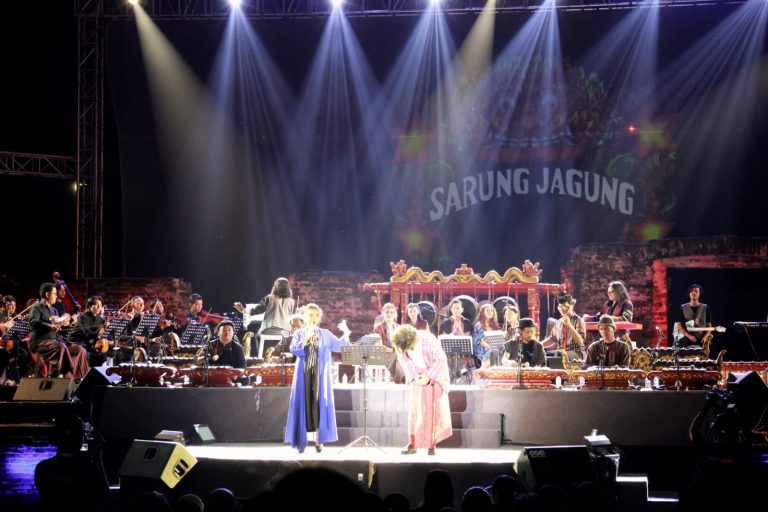 Kemendikbudristek Bersama Gondrong Gunarto Gelar Konser ‘Slendhang Biru, Tak Pernah Usai’  (Foto: Dok Kemendikbudristek)