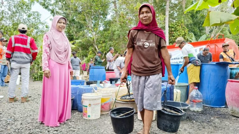 PT SBI Kirim 70 Tanki Air Bersih ke 16 Desa di Cilacap yang Kekeringan  (Foto: Dok Kominfo Cilacap)