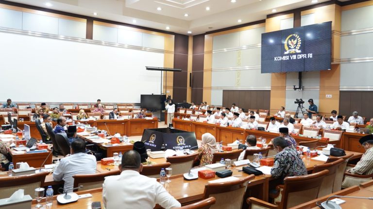 Raker Kemenag bersama Komisi VIII DPR RI, Senin (18/09) (Foto: Dok Kemenag)