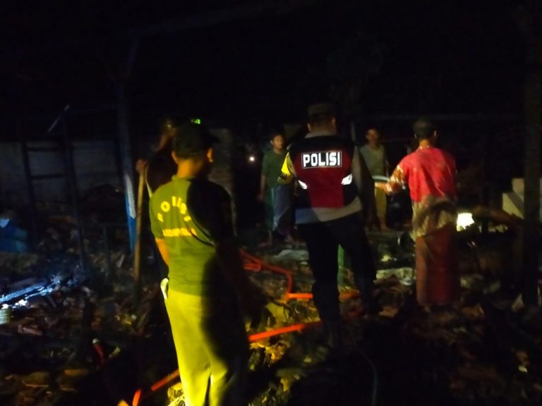 Ditinggal Nonton Turnamen Voli, Rumah di Grobogan Ludes Terbakar (Foto: Dok Humas Polres Grobogan)