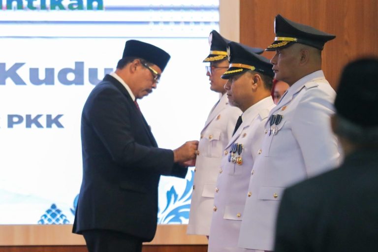 Lantik Pj Bupati Banyumas, Temanggung dan Kudus, Nana: Tidak Sekadar Lanjutkan Program Bupati Sebelumnya (Foto: Dok Diskominfo Jateng)