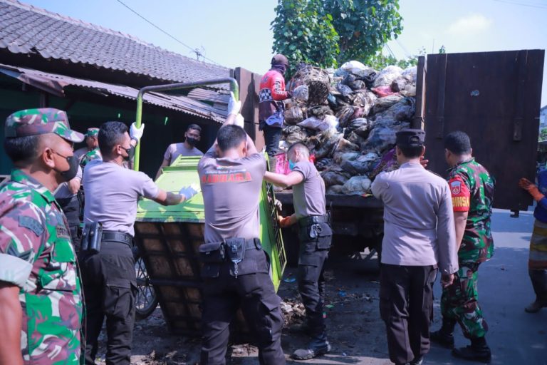 Diinisiasi Polres Klaten, Permasalahan Sampah di Pasar Gemblegan Akhirnya Tuntas