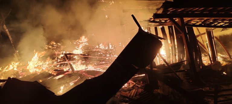 Rumah di Mojorebo Terbakar, Korban Alami Kerugian Ratusan Juta Rupiah