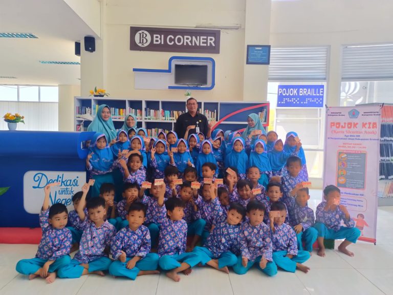 Perekaman KIA, Dinas Dukcapil Brebes Jemput Bola ke Perpustakaan Umum (Foto: Dok Pemkab Brebes)