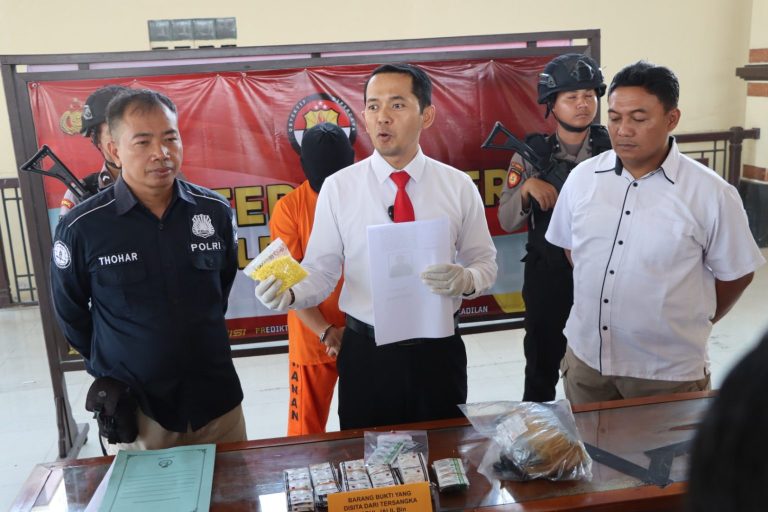 Edarkan Pil Koplo di Kalangan Pelajar, Office Boy di Demak Ditangkap Polisi