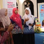 Dindik Kenalkan Permainan Kahoot ke Orang Tua, Sukseskan Gesid Menyenangkan  (Foto: Dok Timkom Pemkot Pekalongan)