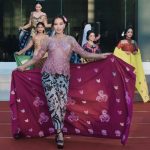 Sajikan Fashion Show Batik Asli Kendal, Kolabosari Dinarpus bersama Komunitas  (Foto: Dok Diskominfo Kendal)