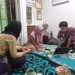 Door to Door, Sosialisasikan Aplikasi Jogo Santri Dilakukan di Ponpes  (Foto: Dok Kominfo Demak)