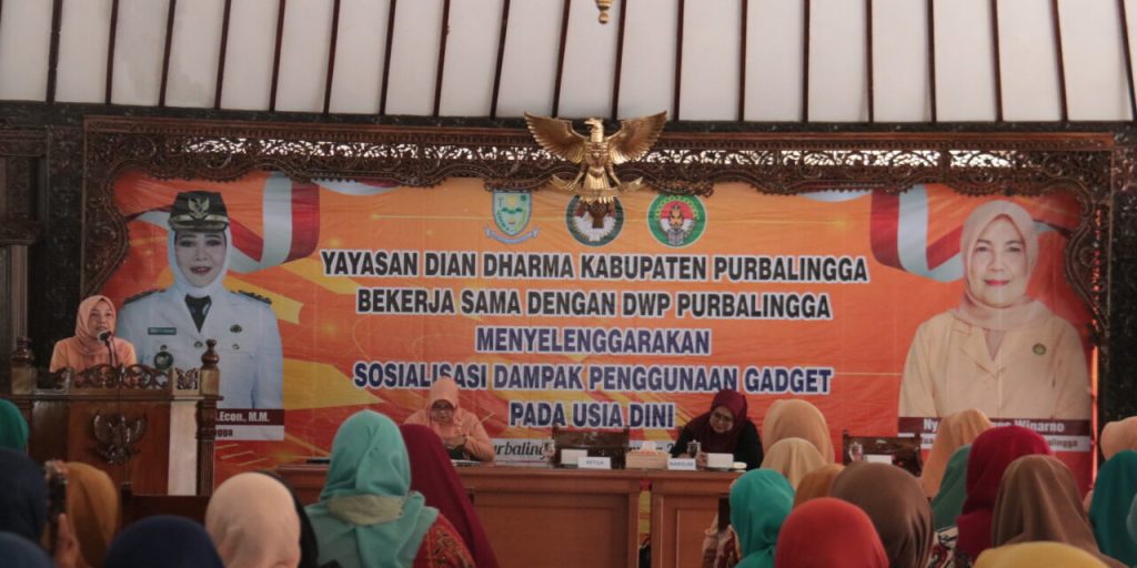 Cegah Kecanduan Gadget, Yayasan Dian Dharma Sosialisasikan Dampak Penggunaan Gadget (Foto: Dok Kominfo Purbalingga)