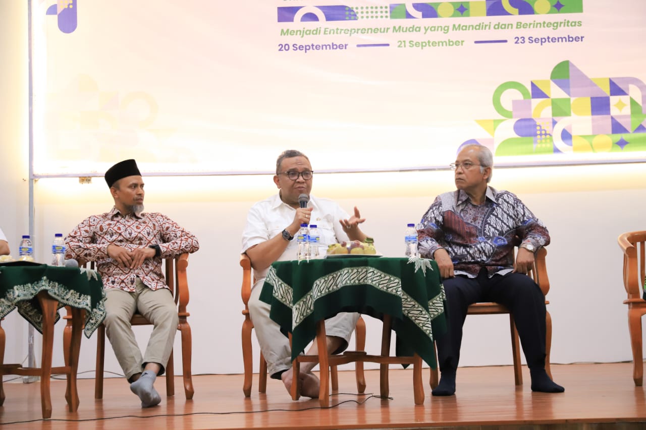 Perguruan Tinggi Harus Menyesuaikan Diri dengan Perkembangan Dunia Kerja (Foto: Dok Biro Humas Kemnaker)