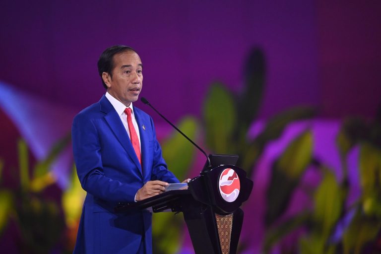 Presiden RI Joko Widodo menyampaikan pidato dalam Penutupan KTT ke-43 ASEAN 2023 di Jakarta Convention Center (JCC), Senayan, Jakarta, Kamis (07/09) (Foto: Dok MC KTT ASEAN 2023)