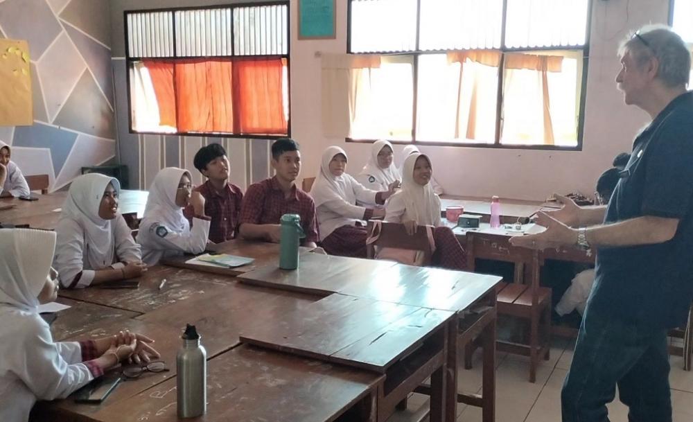 Program Pertukaran Guru, SMA 2 Batang Dikunjungi Pengajar dari Negeri Kanguru