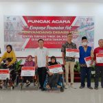 Terima Bantuan Kemensos, Penyandang Disabilitas di Solo Optimistis Usaha Jahitnya Berkembang